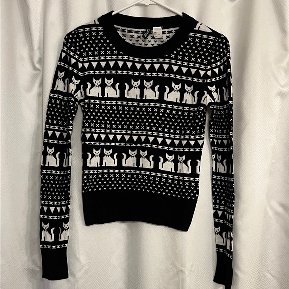 H&M Black and White Cat Pattern Sweater - Picture 1 of 7